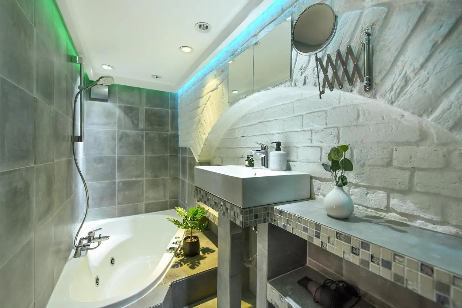 דירה בוקרשט Regina Elisabeta Duplex-Style Studios: Cozy Haven In The City Center רומניה