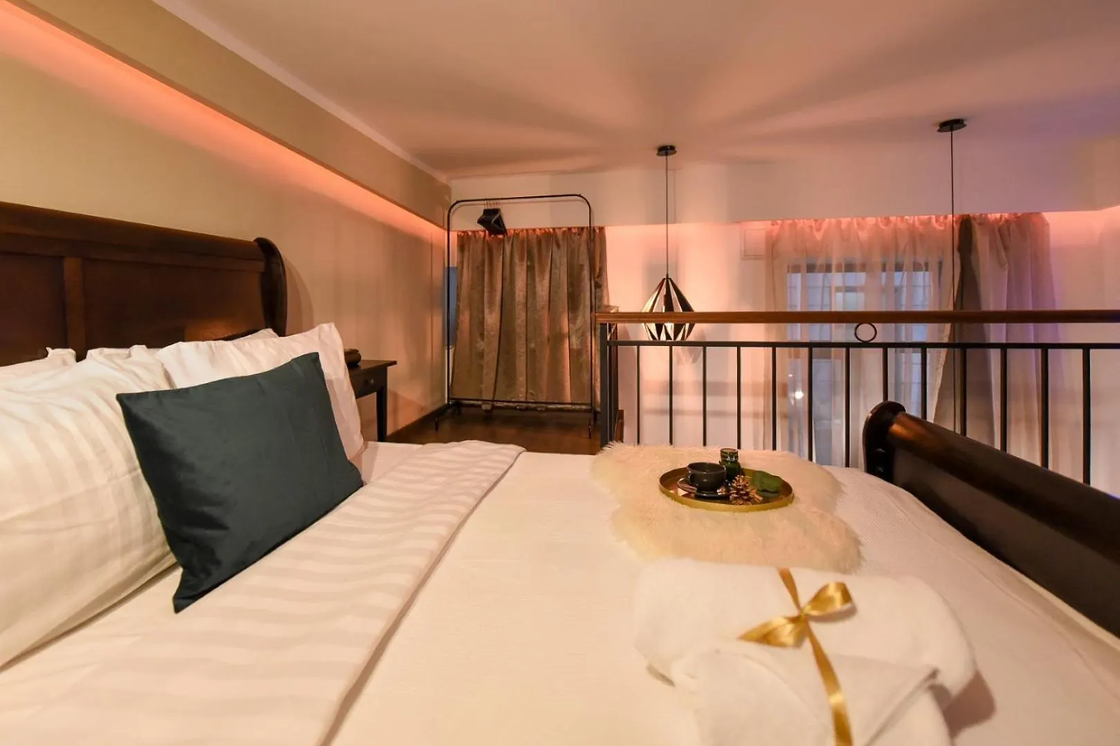 Regina Elisabeta Duplex-Style Studios: Cozy Haven In The City Center Bucharest
