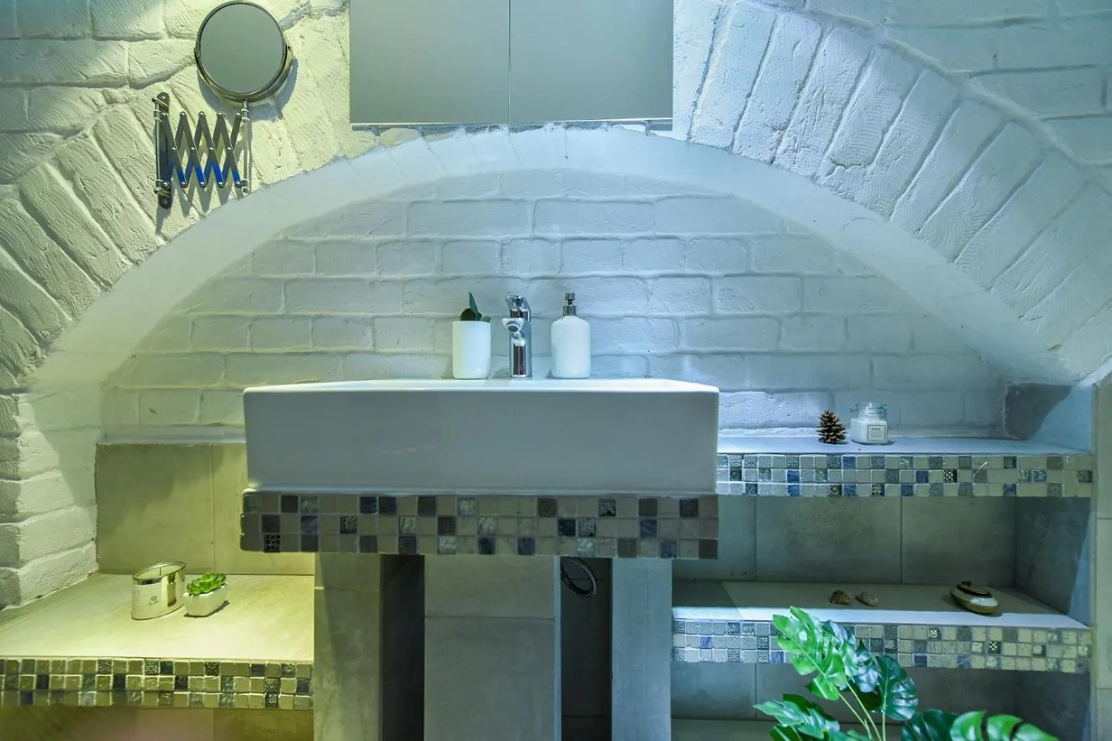 Regina Elisabeta Duplex-Style Studios: Cozy Haven In The City Center Bucharest