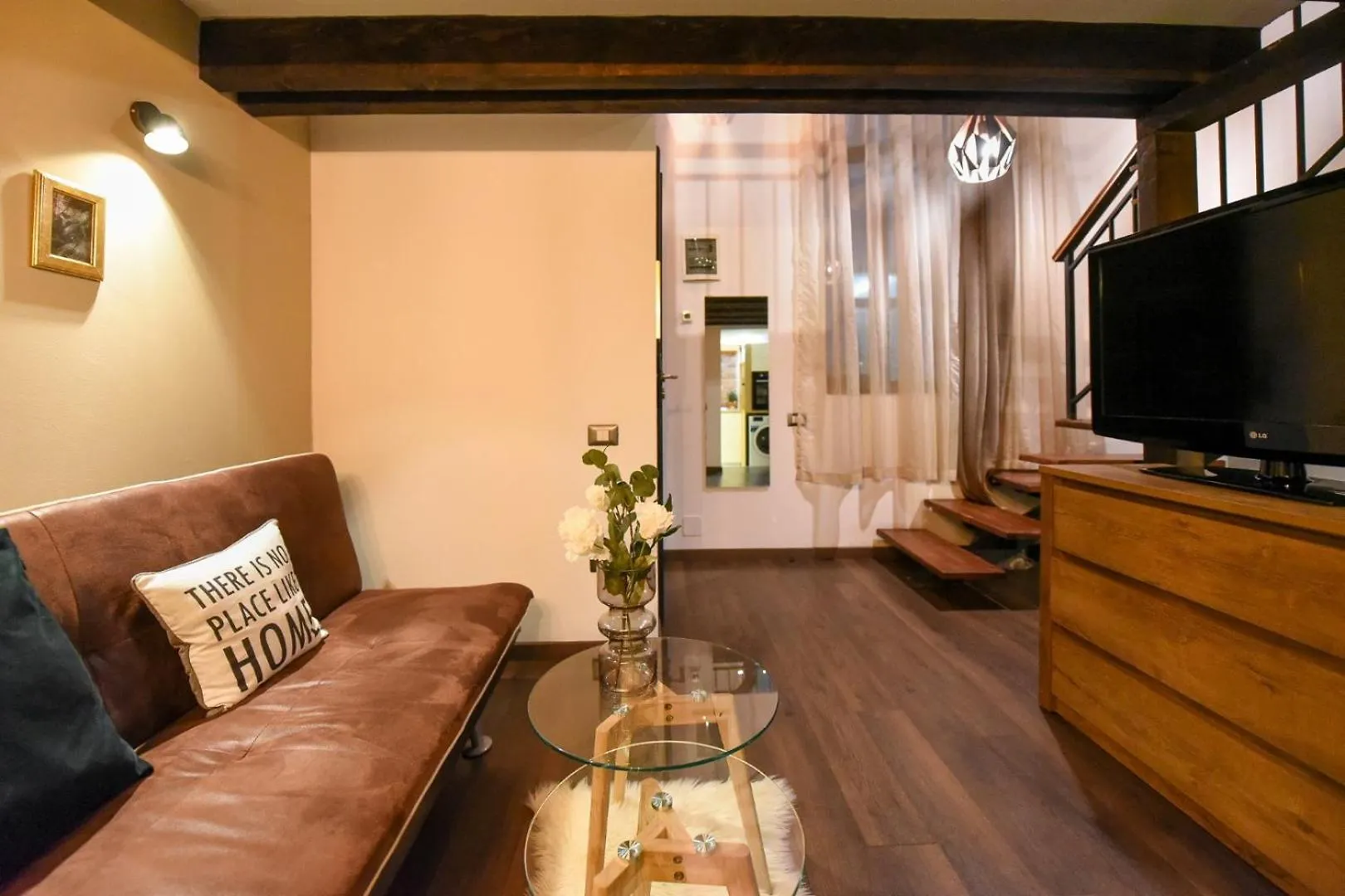 Apartment Regina Elisabeta Duplex-Style Studios: Cozy Haven In The City Center Bucharest