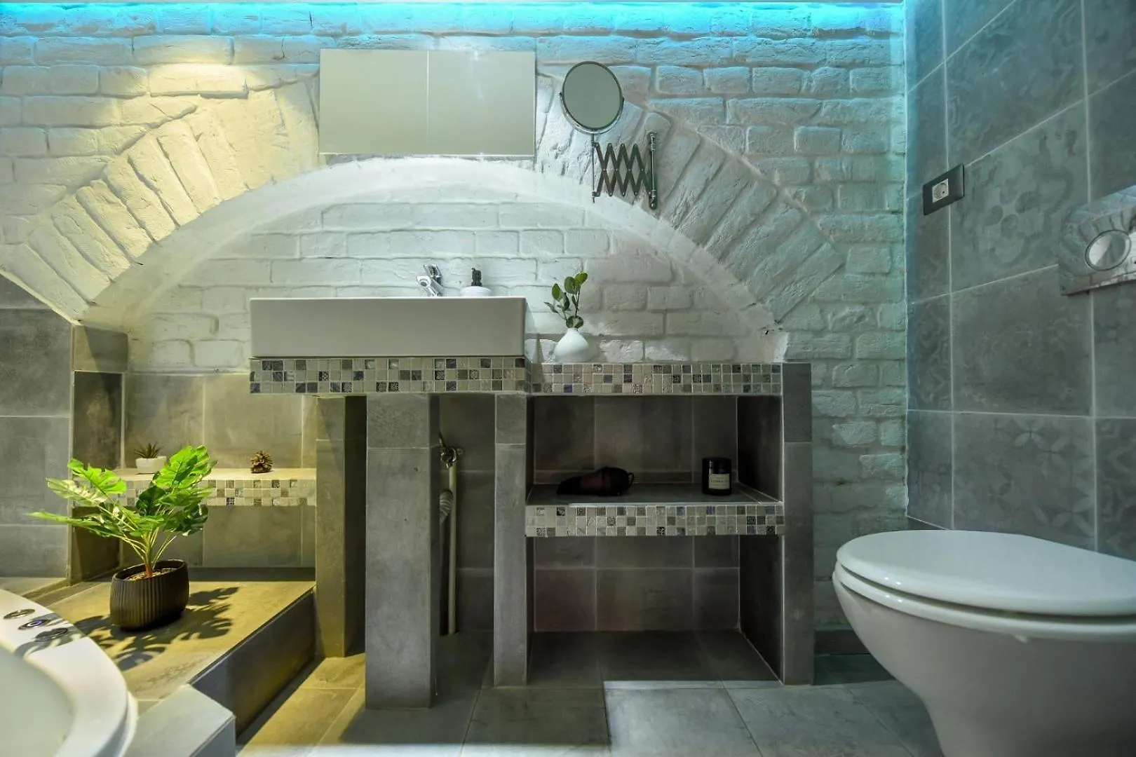 Regina Elisabeta Duplex-Style Studios: Cozy Haven In The City Center Bucharest 0*,  Romania