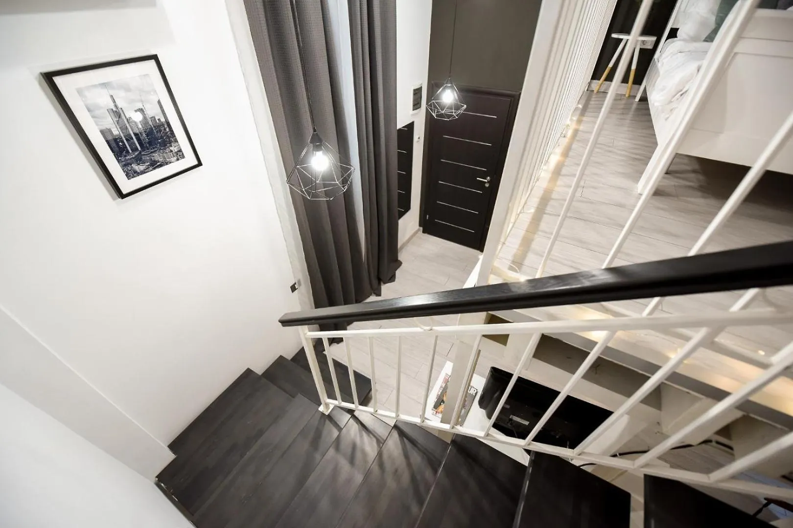 Regina Elisabeta Duplex-Style Studios: Cozy Haven In The City Center Bucharest 0*,
